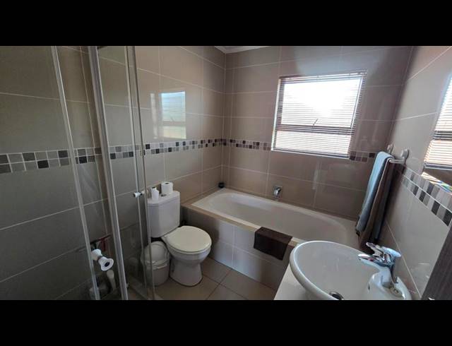 2 BEDROOM APARTMENT FOR SALE IN COMET